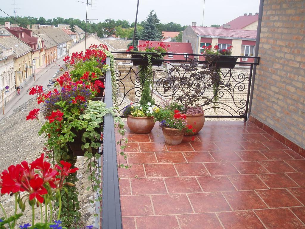 Guest House Prenociste Piccolina Sombor Buitenkant foto