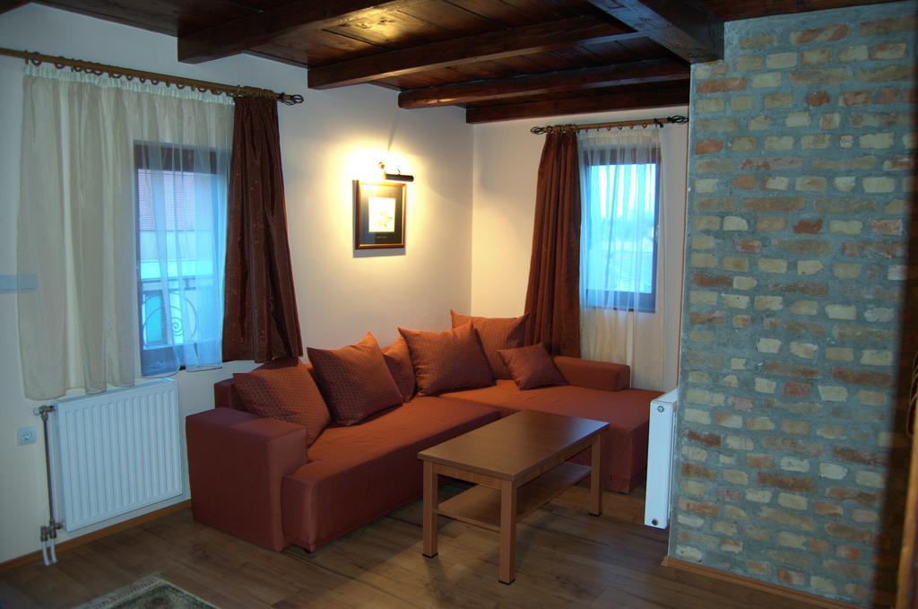 Guest House Prenociste Piccolina Sombor Buitenkant foto